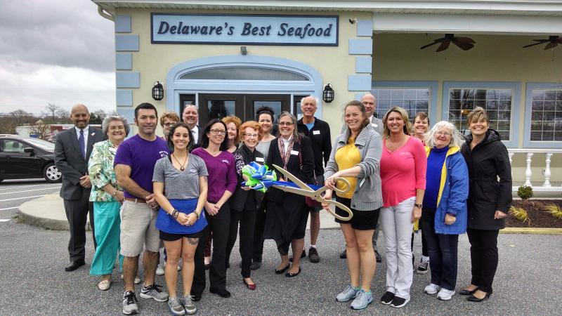 Shown are (l-r) Cory Walsh, Diane Koch, Matt Martin, Michele Wagner, Sarah Markman, Mike Mall, Holly Monaco, Willia Peoples, Marilyn Panagopoulos, Kristina Malone, Chris Bohner, Richard Mais, Manager Kate Lively, Max Hutsell, Amy Lambden, Heather DeMarie, Barbara Keyser and Kristie Maravalli. SUBMITTED PHOTO